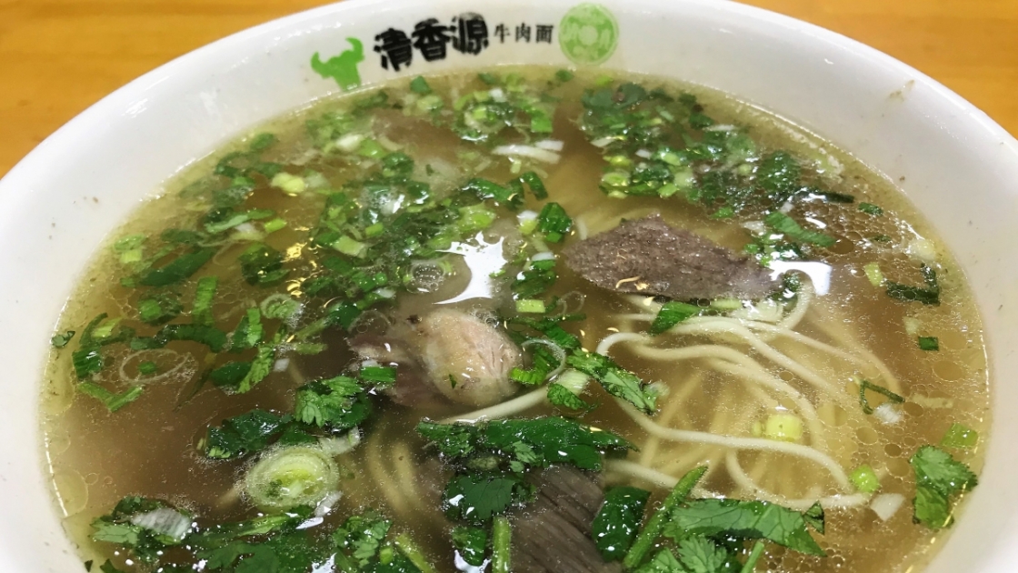 具が少なめな牛肉拉麺